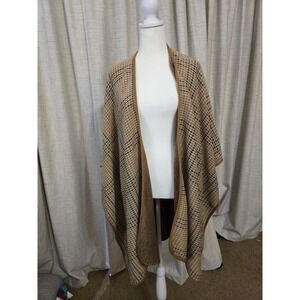 Nordstrom Made in Italy Houndstooth Cape Poncho Camel Plaid Knit Wrap Old Money